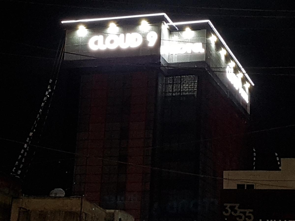 Cloud Nine Hotel Gimhae Exterior foto